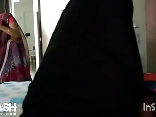 dick display to indian maid aunty jerking